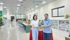Nhà báo Đinh Quốc Hồng tặng sách cho Thư viện tỉnh