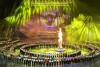 Chương trình nghệ thuật “Xòe Thái – Tinh hoa miền di sản” với sự tham gia của trên 3.000 nghệ sĩ, diễn viên, nghệ nhân, trong đó, màn đại xoè diễn ra với quy mô 2.022 người.