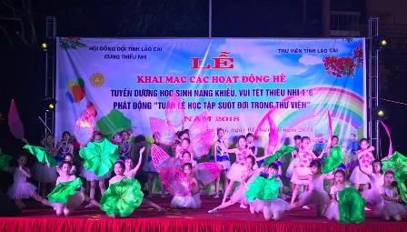 Khai mac he 2018