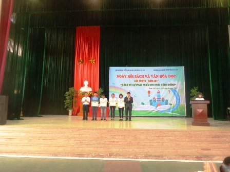 Thư viện tỉnh Lào Cai tổ chức Ngày hội sách và văn hóa đọc năm 2017