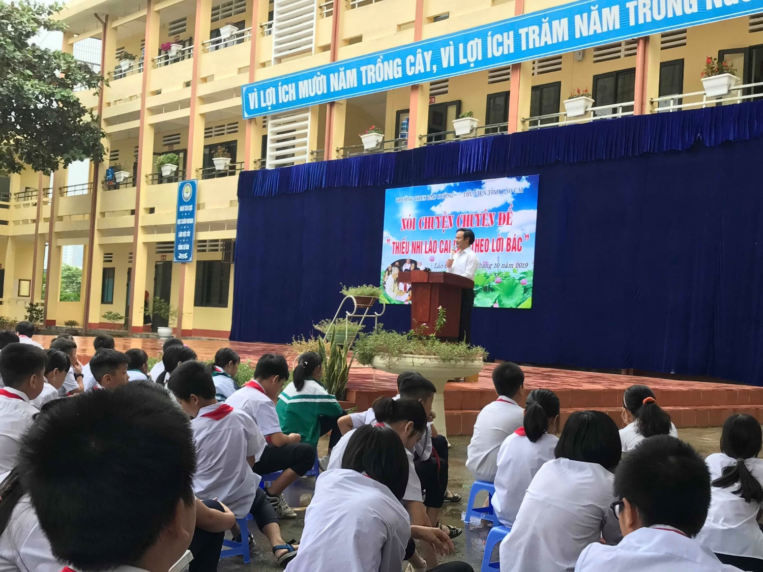 Thư viện tỉnh Lào Cai tổ chức nói chuyện chuyên đề “Thiếu nhi Lào Cai làm theo lời Bác” tại Trường THCS Bắc Cường