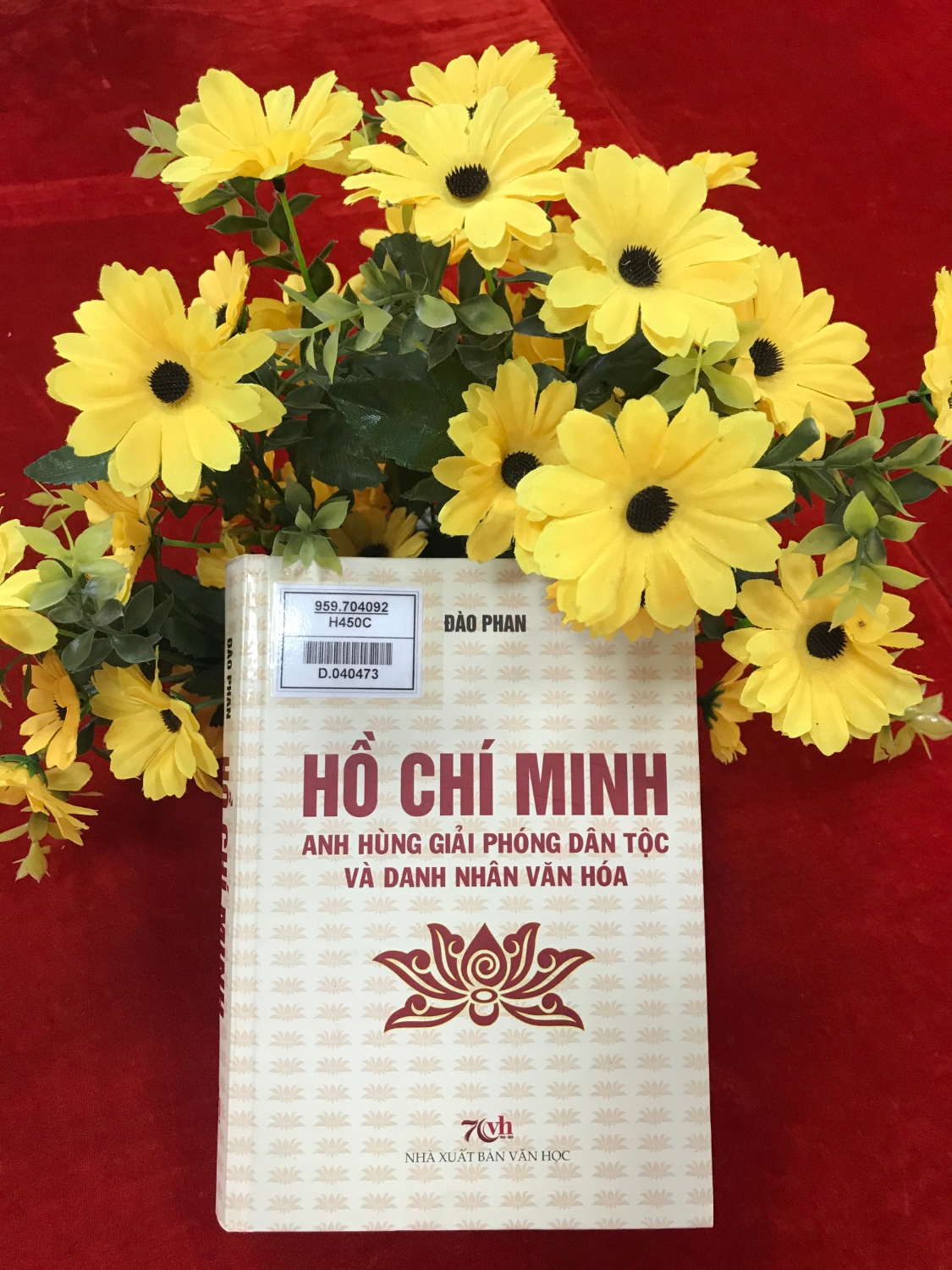 Hồ Chí Minh- Anh hùng giải phóng dân tộc và Danh nhân văn hóa (Kỷ niệm 130 năm Ngày sinh Chủ tịch Hồ Chí Minh 19/5/1890-19/5/2020)