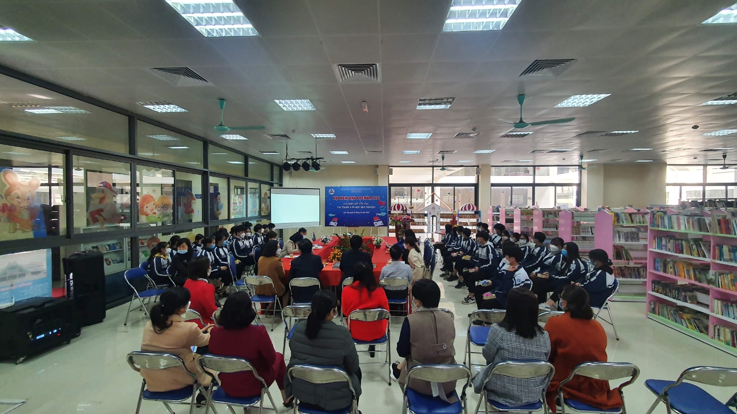 Quang cảnh hội nghị