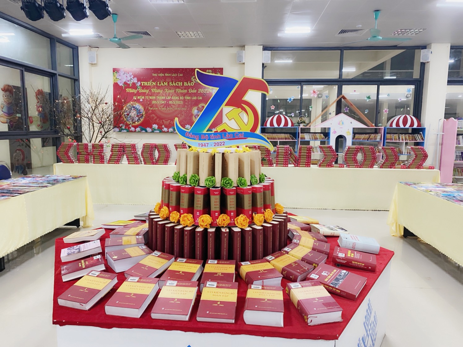ảnh báo xuân 2