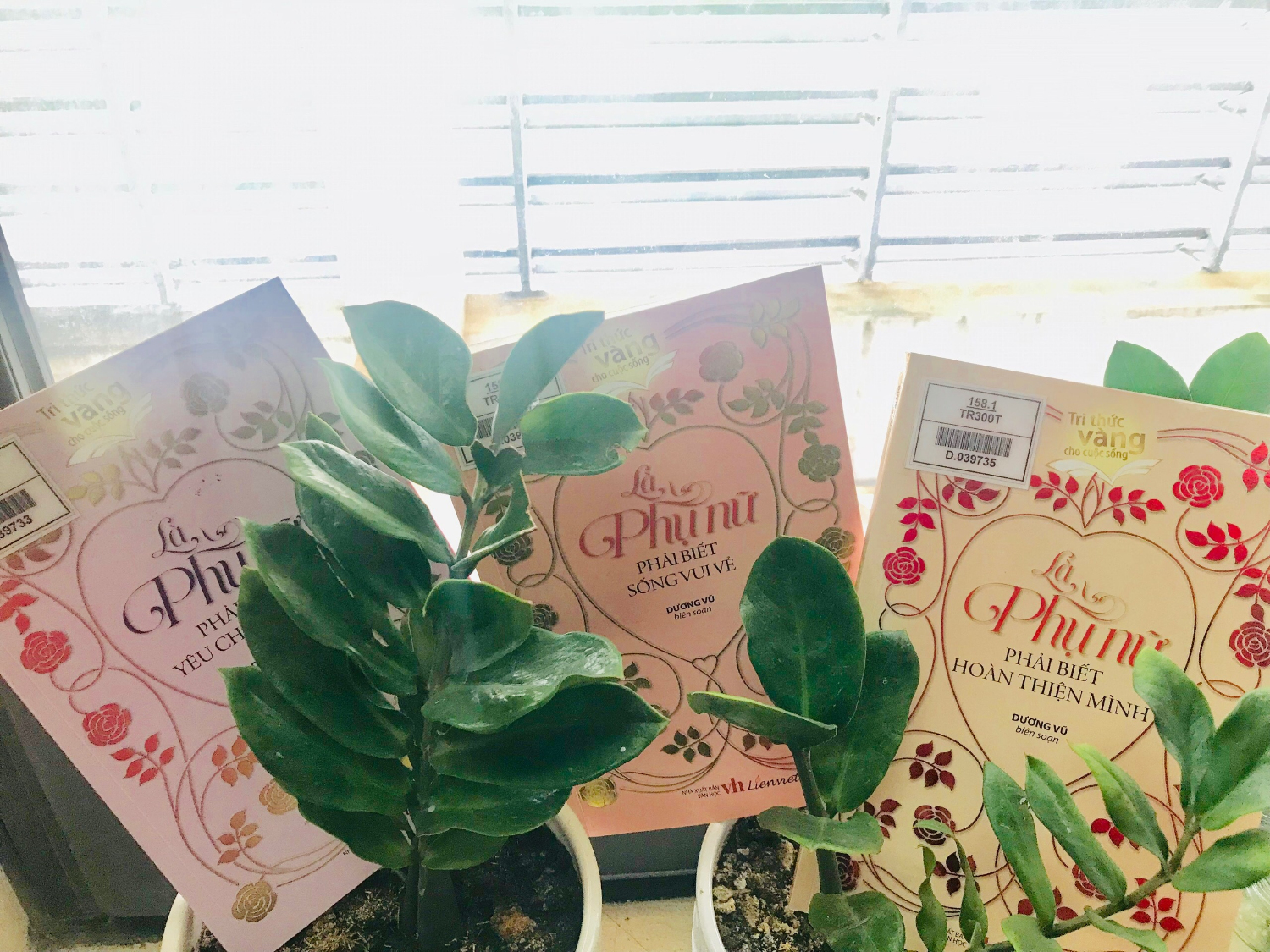 Bộ sách dành cho Phụ nữ nhân Ngày 20/10