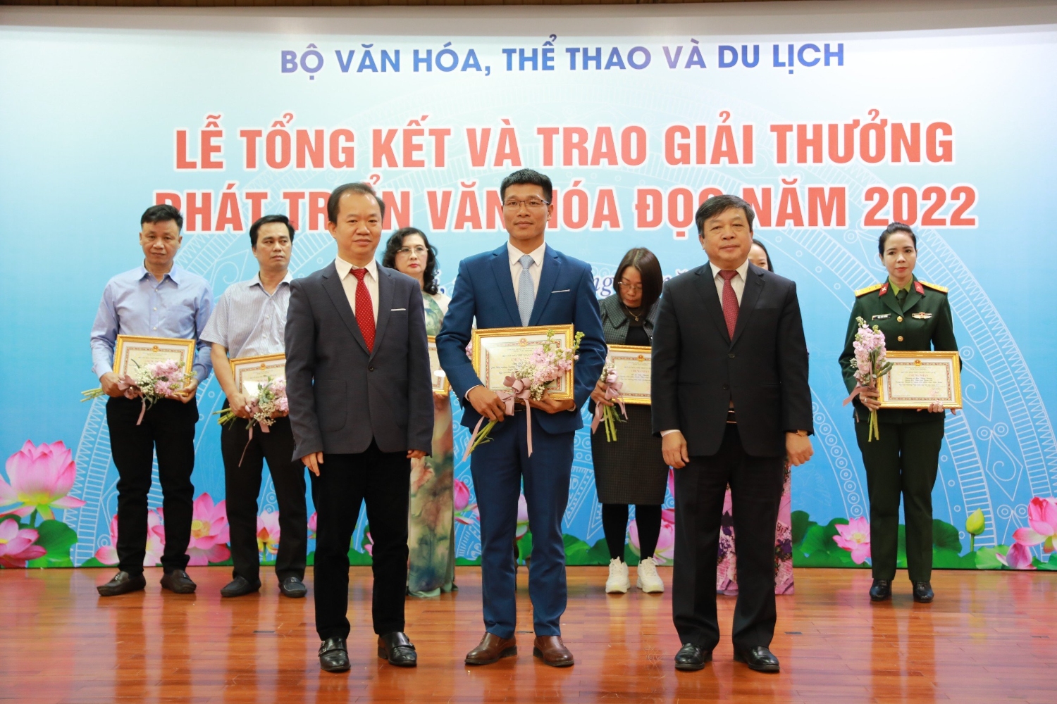 Thầy giáo Lê Văn Linh - Tấm gương tiêu biểu trong phong trào phát triển văn hóa đọc tại tỉnh Lào Cai