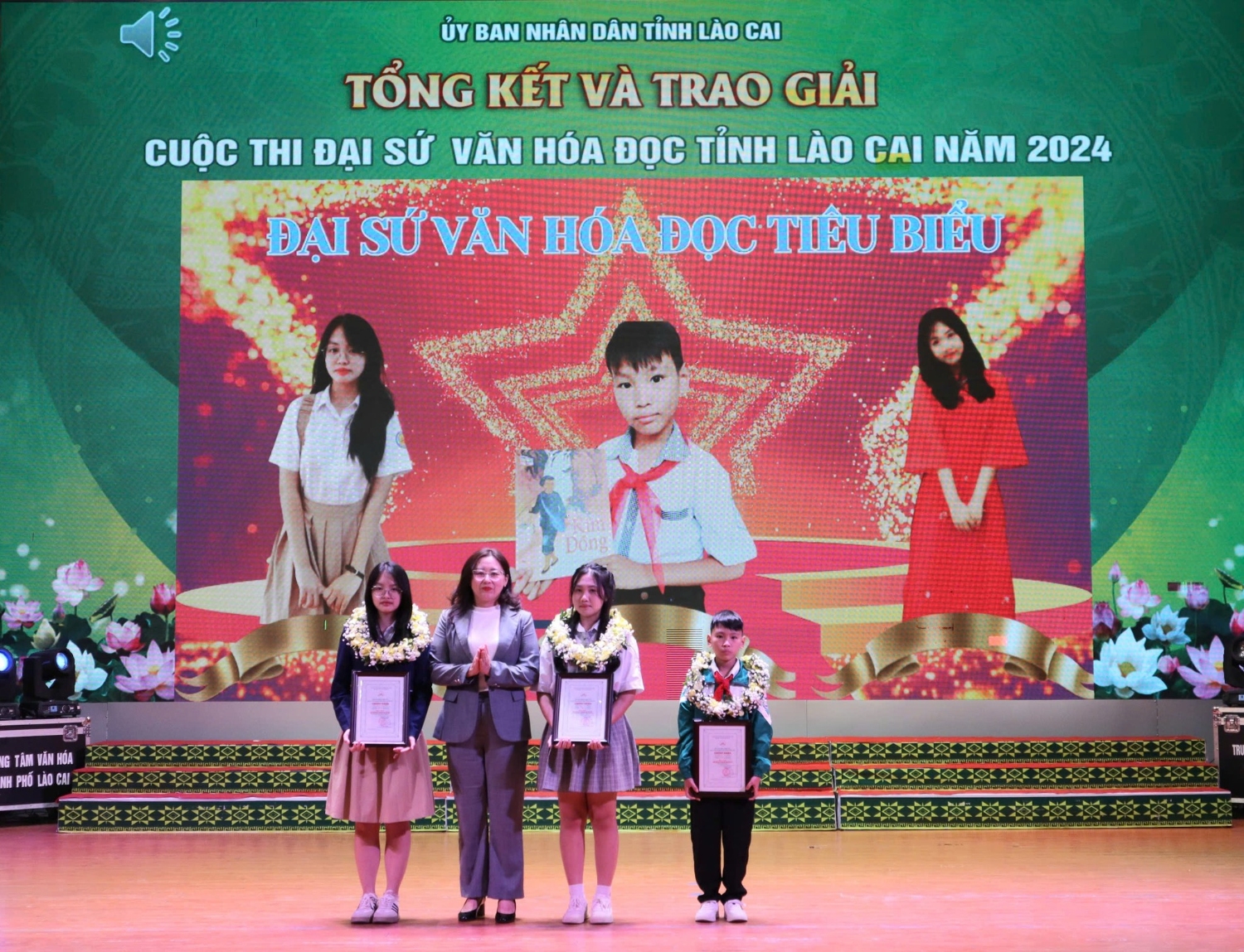 Trao giải Đại sứ Văn hóa đọc năm 2024 cho các thí sinh