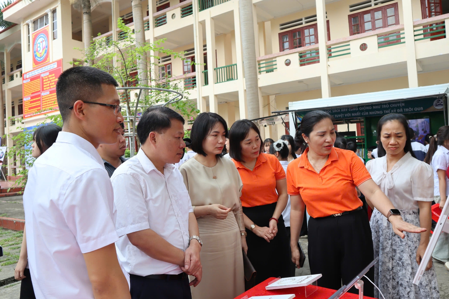 316557892462435817932