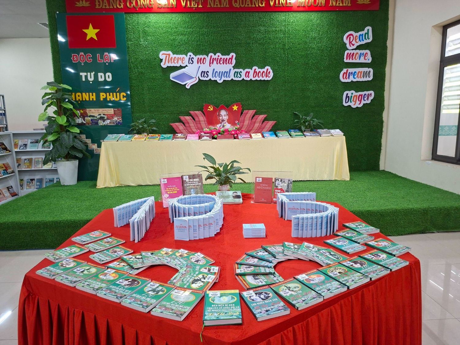 Không gian trưng bày