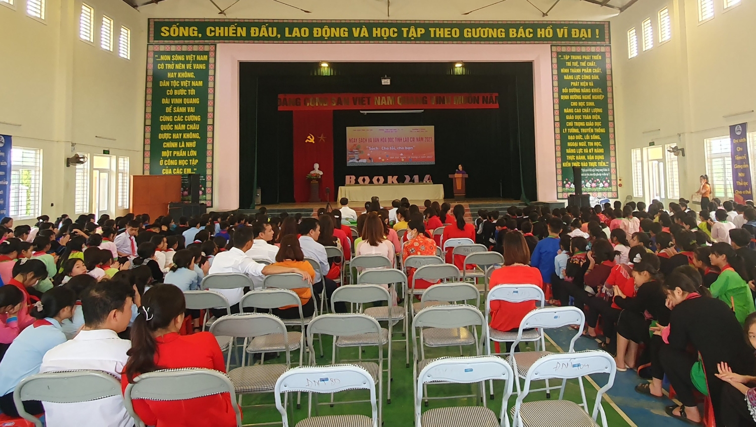 Quang cảnh buổi lễ